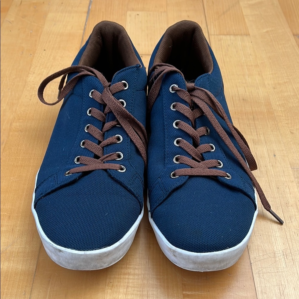 👞 ADOC Canvas Sneakers